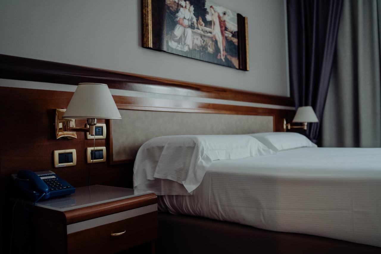 Hotel Niagara Catanzaro Buitenkant foto