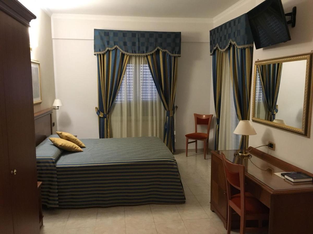 Hotel Niagara Catanzaro Buitenkant foto