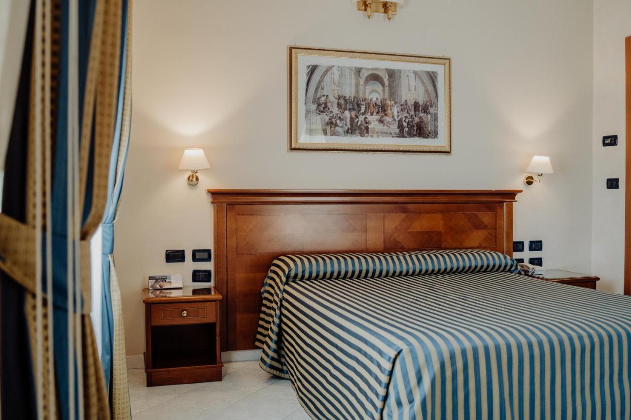 Hotel Niagara Catanzaro Buitenkant foto