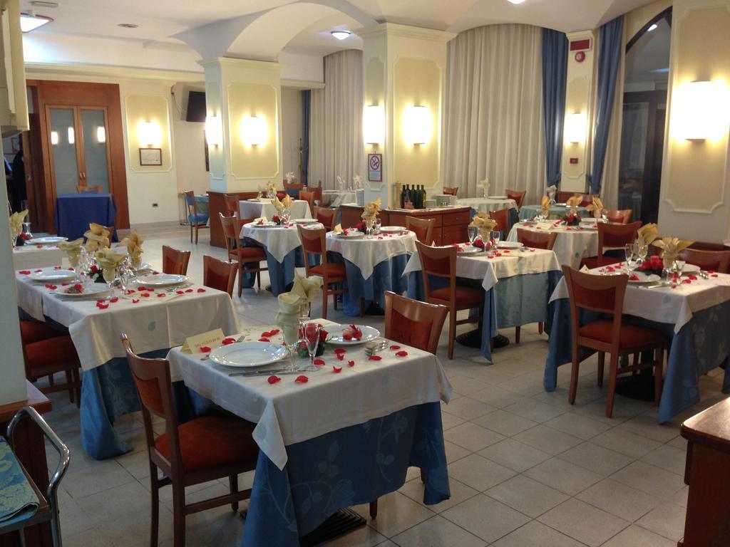 Hotel Niagara Catanzaro Buitenkant foto