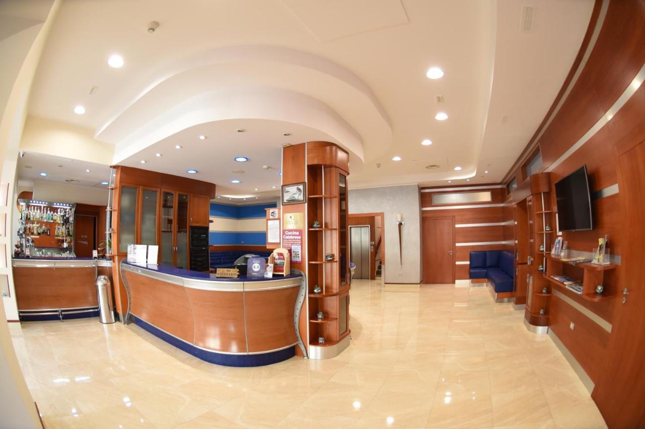 Hotel Niagara Catanzaro Buitenkant foto